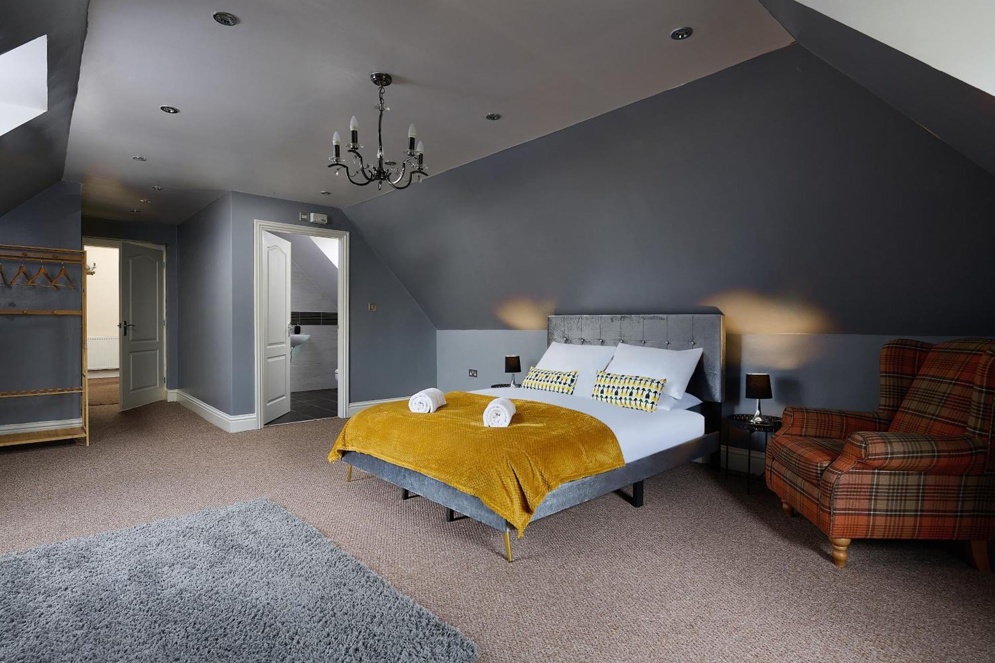 Spacious Home For Large Families And Contractors Wolverhampton Extérieur photo