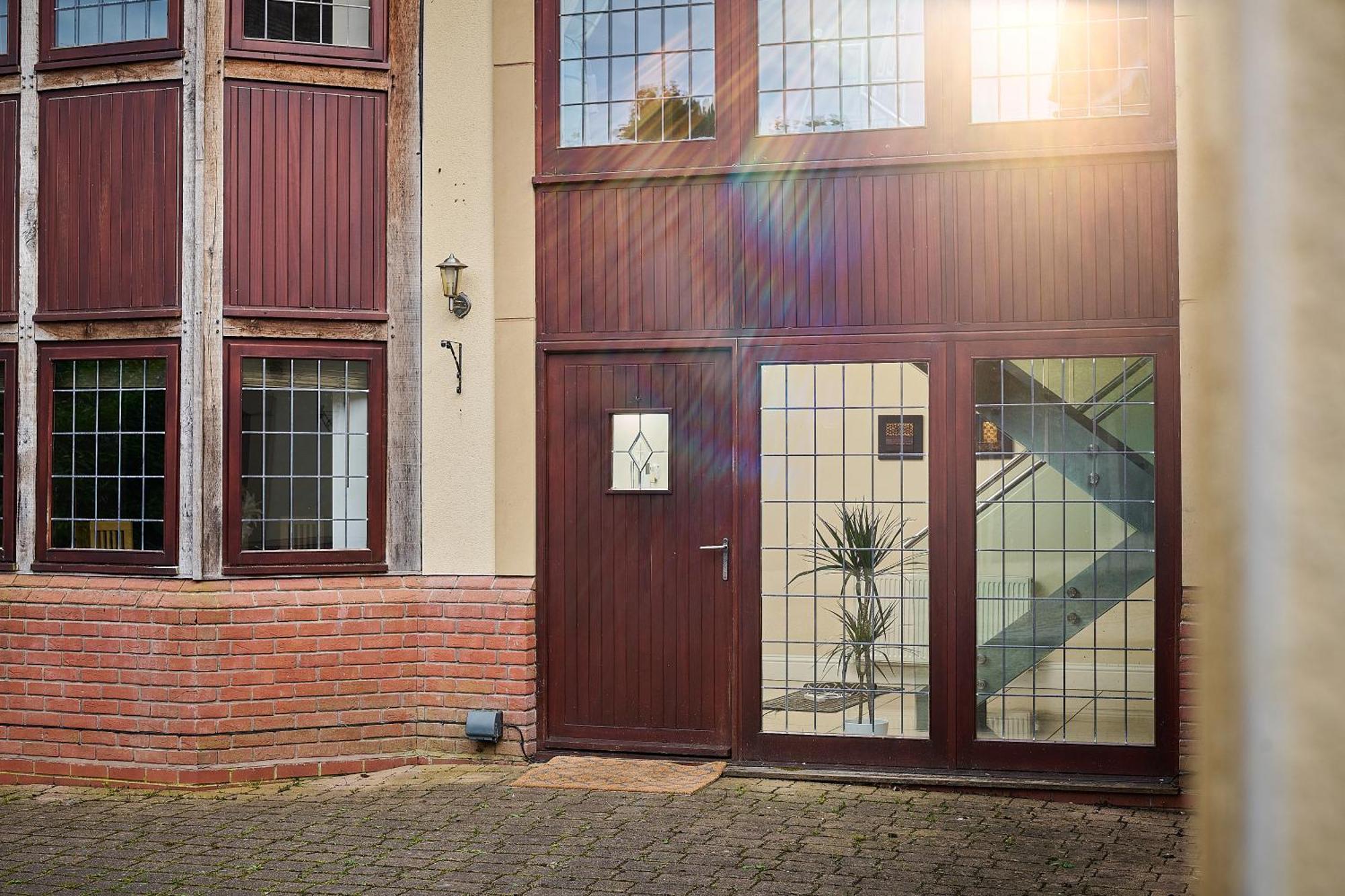 Spacious Home For Large Families And Contractors Wolverhampton Extérieur photo