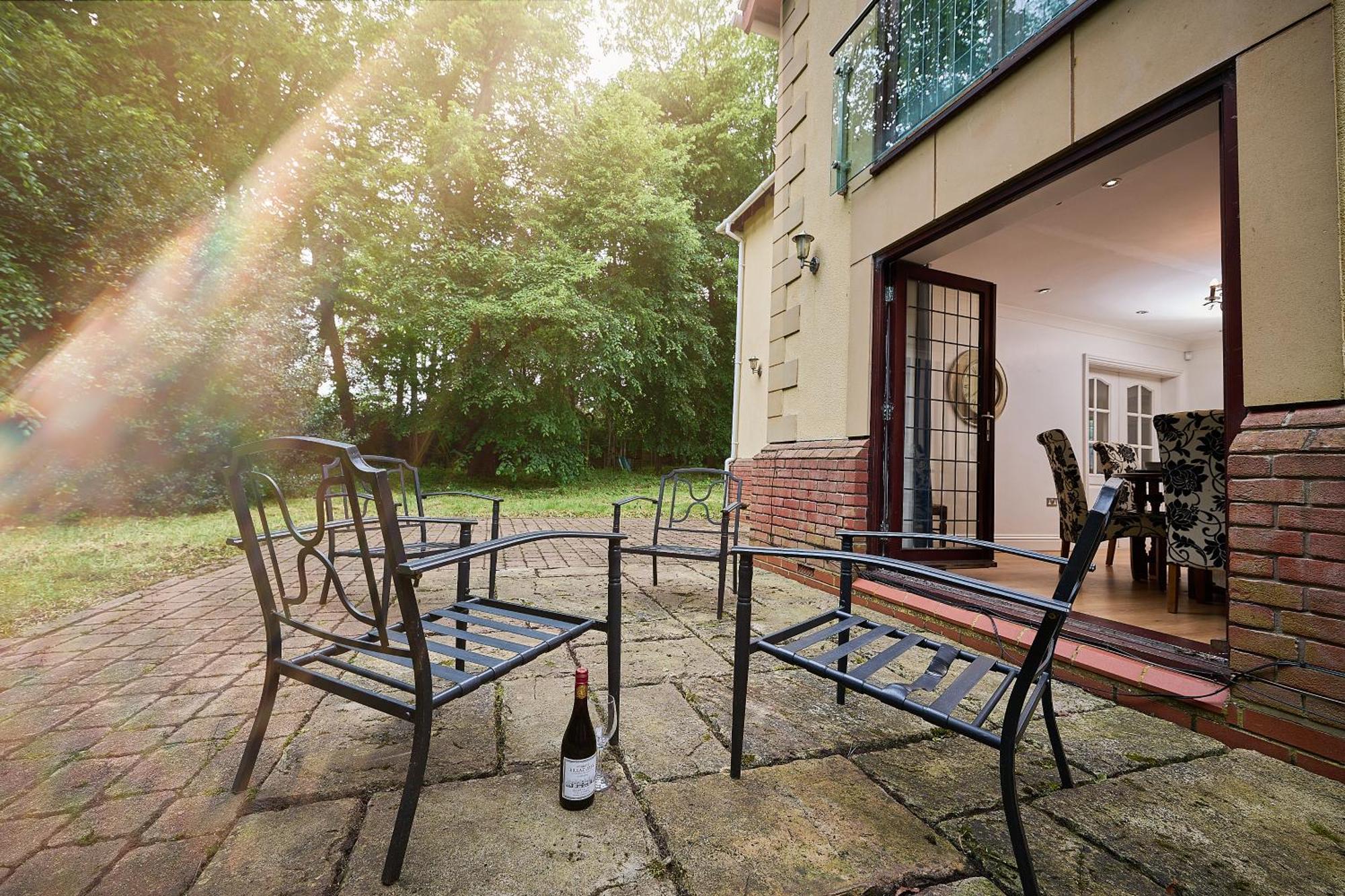 Spacious Home For Large Families And Contractors Wolverhampton Extérieur photo
