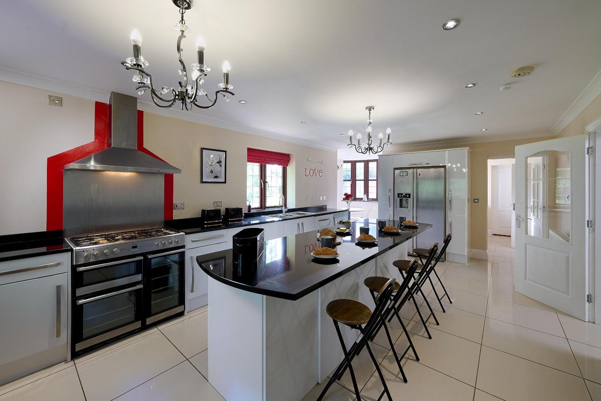 Spacious Home For Large Families And Contractors Wolverhampton Extérieur photo