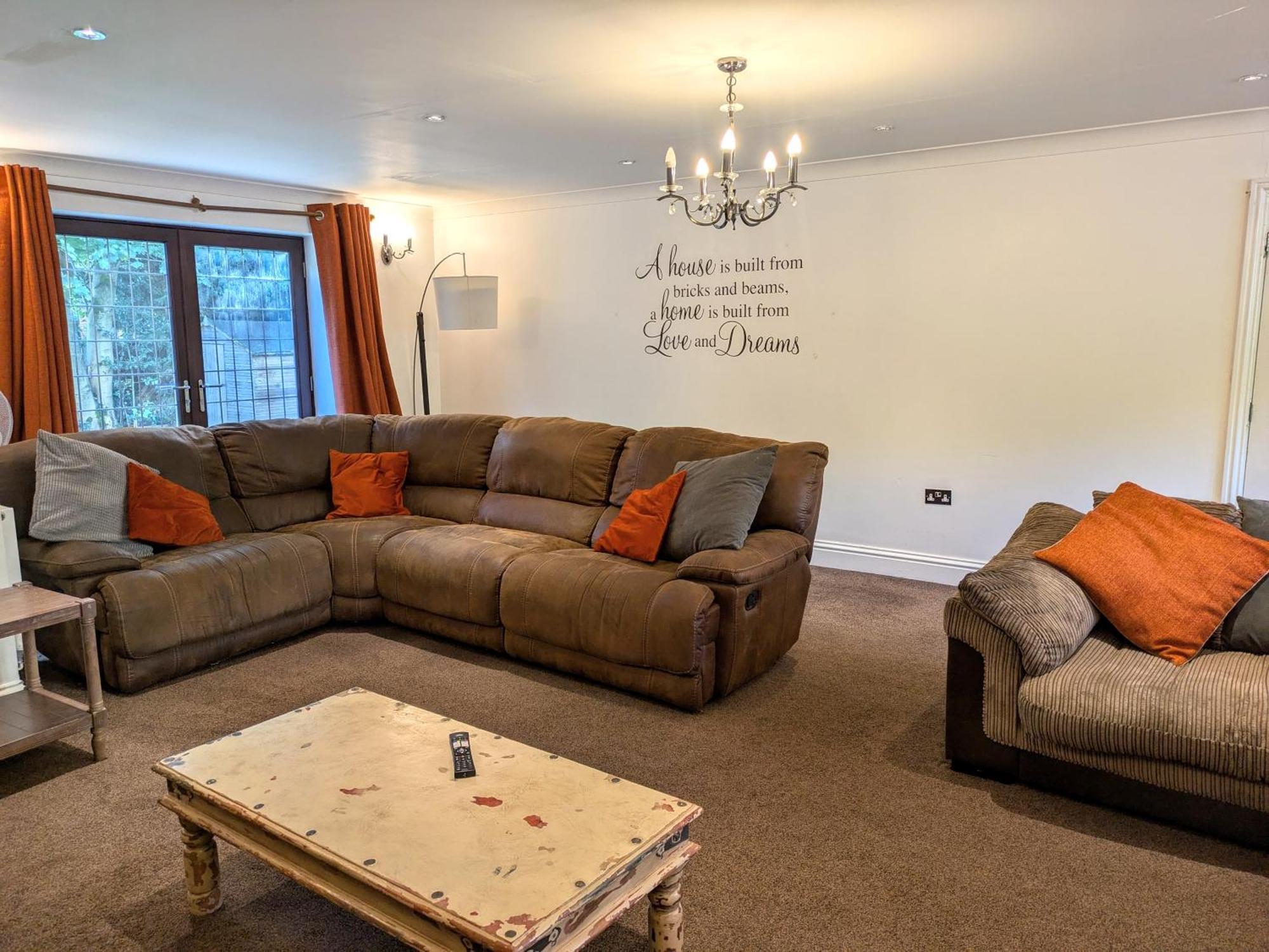 Spacious Home For Large Families And Contractors Wolverhampton Extérieur photo
